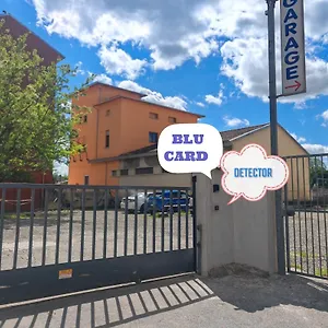 Апартаменты Express Traveller's Front Station Fs Parking, Парма